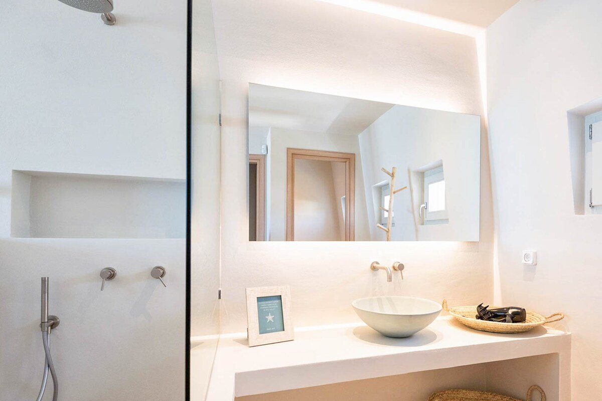 “Marina One” by Aqualiving Villas gallery image 5