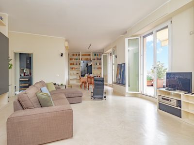 Penthouse con Terrazzo nel Cuore di Milano – Duomo