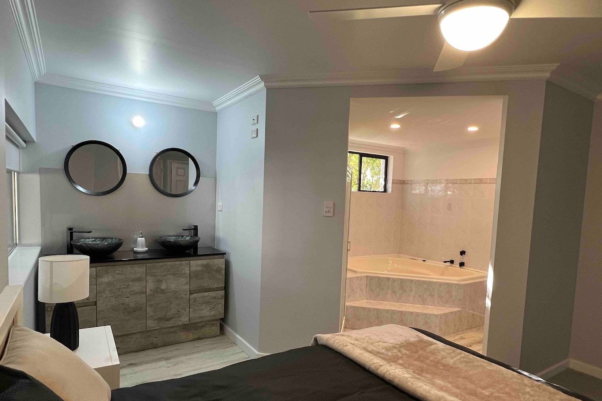 FitzHaven -Riverfront & Jetty! gallery image 5