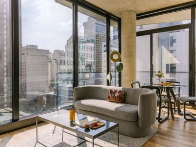 Sonder Maisonneuve | Stellar 2BR Apt w/ Balcony