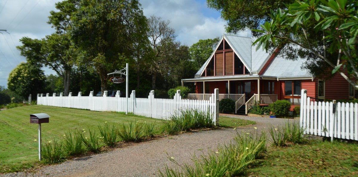 Ruddle’s Retreat – for families, kids and pets gallery image 2