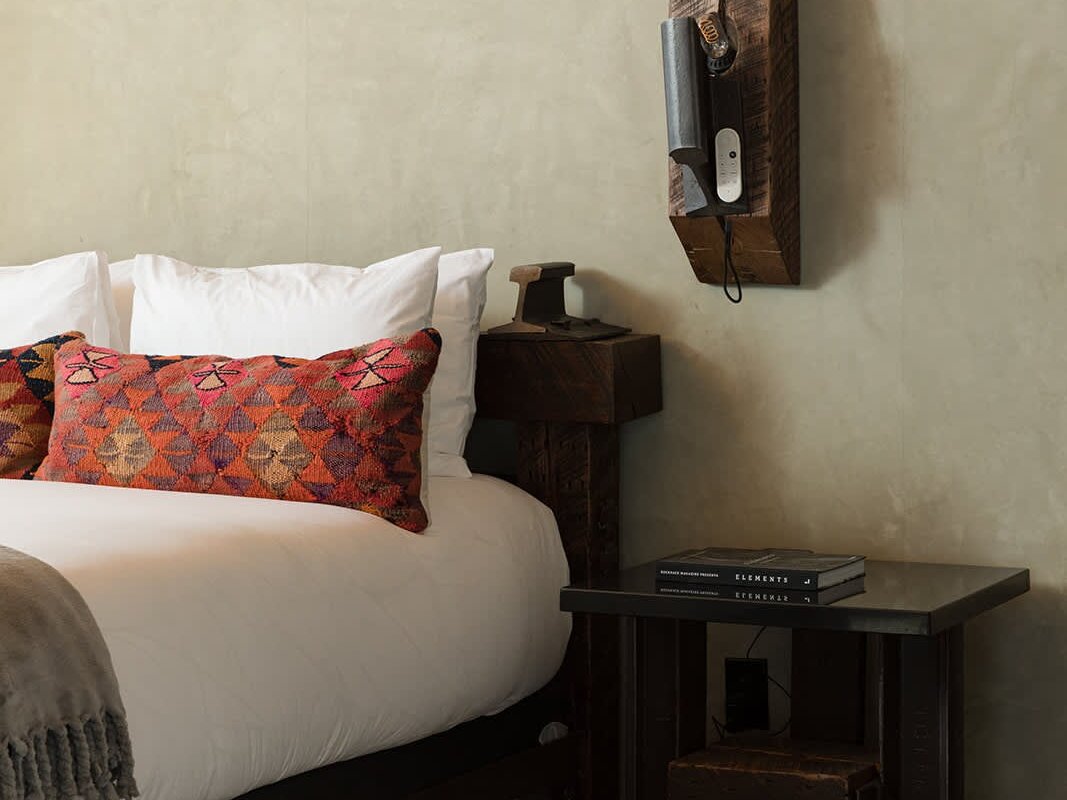 Unexpected-Secluded Desert Oasis gallery image 5