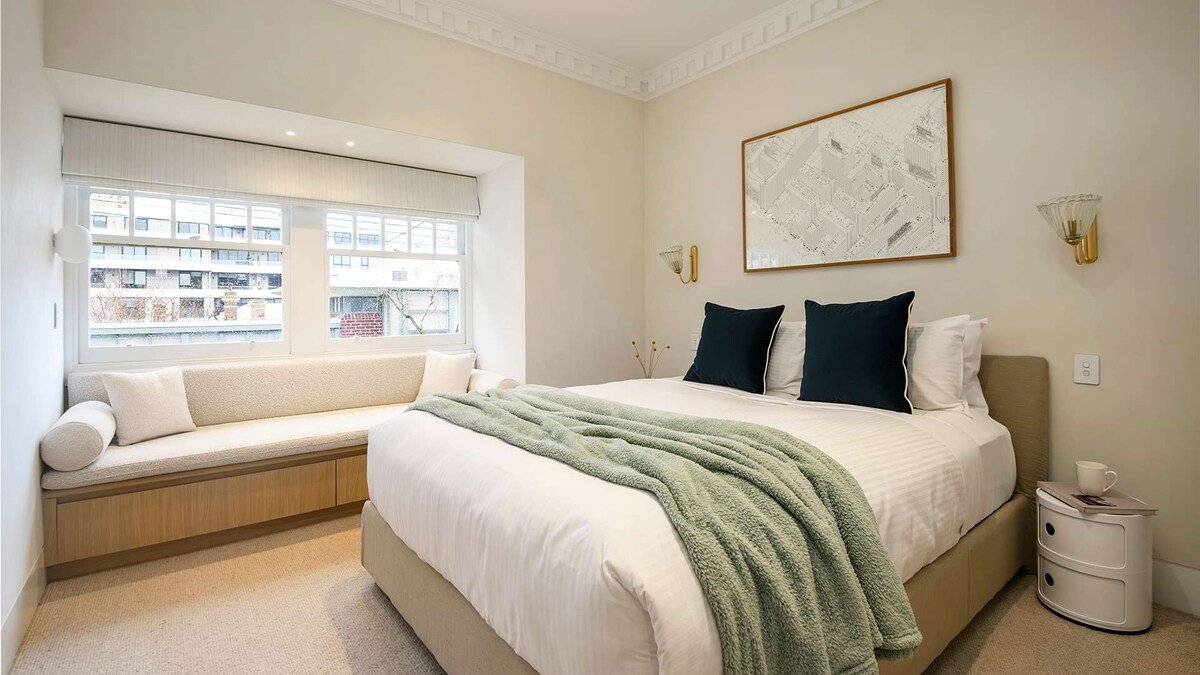 The Green Room gallery image 3