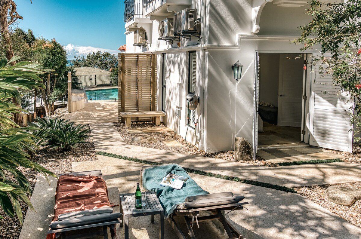 Villa Sunshine – Ocean views, 200m to beach gallery image 3