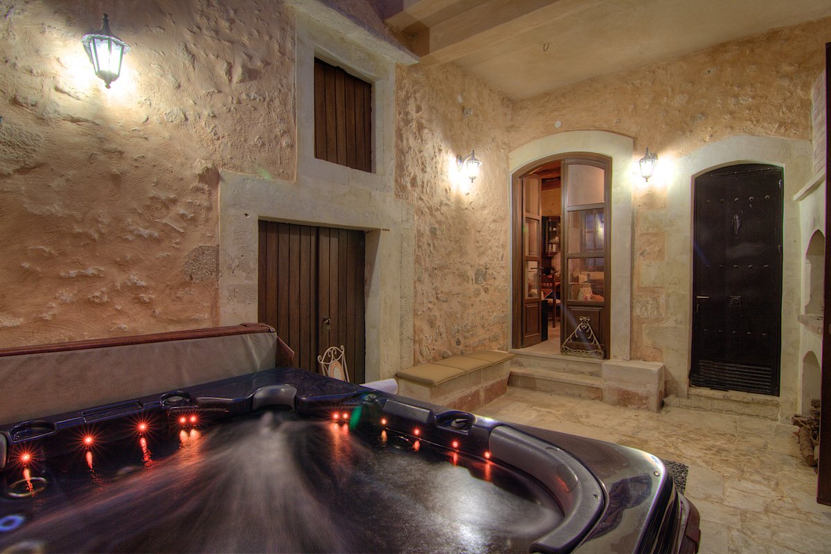 Grand Palazzo, arches, amazing view, pool, jakuzzi