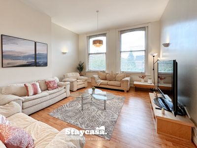 Whalley Range Hideaway 7mins to City with Parking