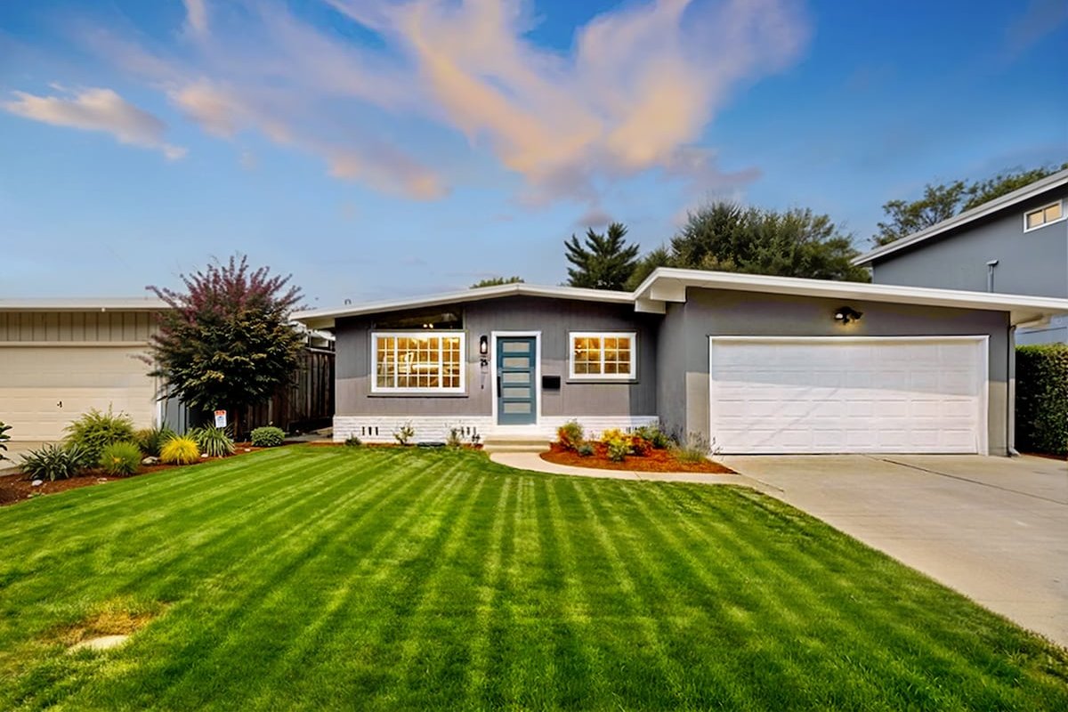 Splendid Custom Bungalow | Stanford | Meta | IKEA gallery image 2