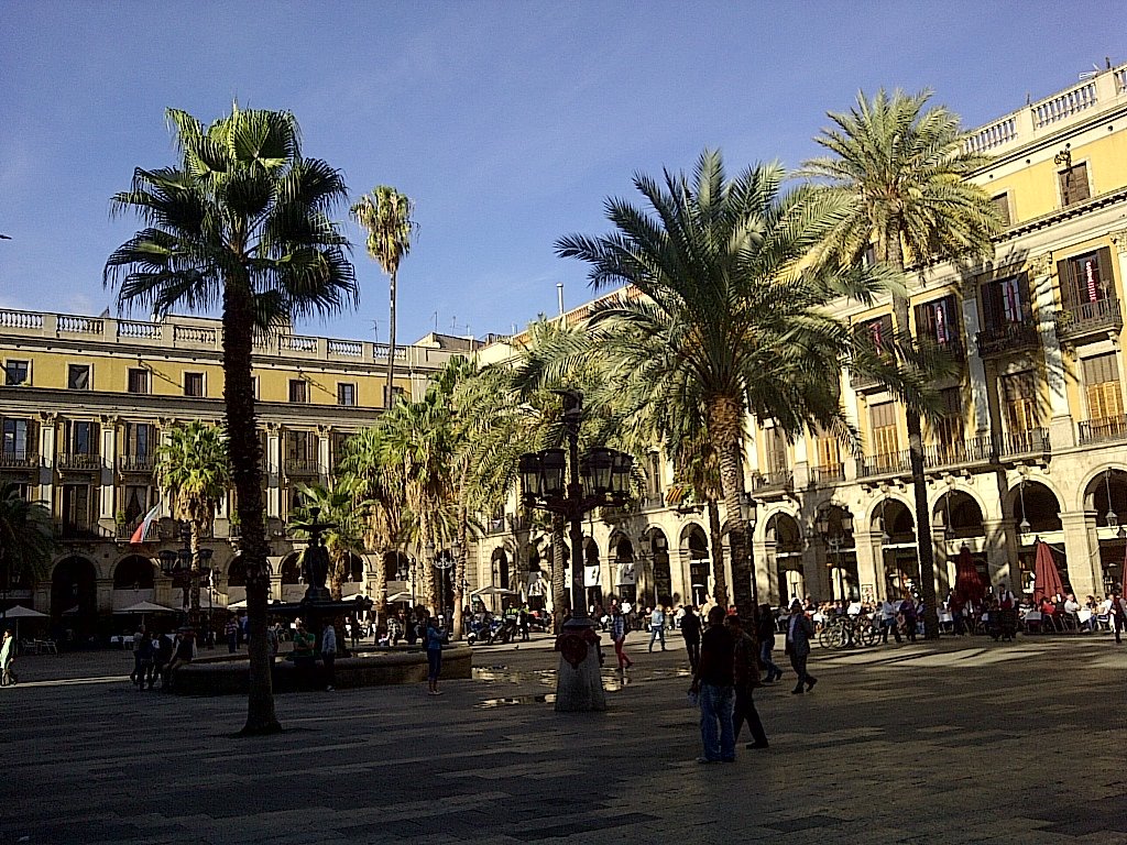 Plaza Real 3 double BR quiet; HUTB: 001510-95