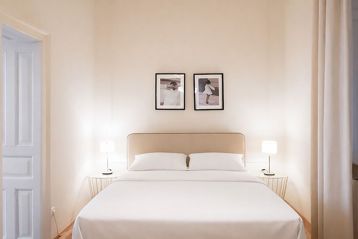 Georgeous Apartment near Stephansdom – Apt 14 gallery image 2