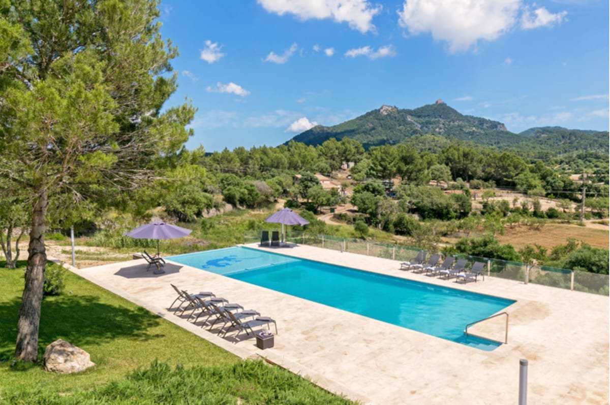 Ca’n Cristofal -country home for secluded getaway gallery image 3