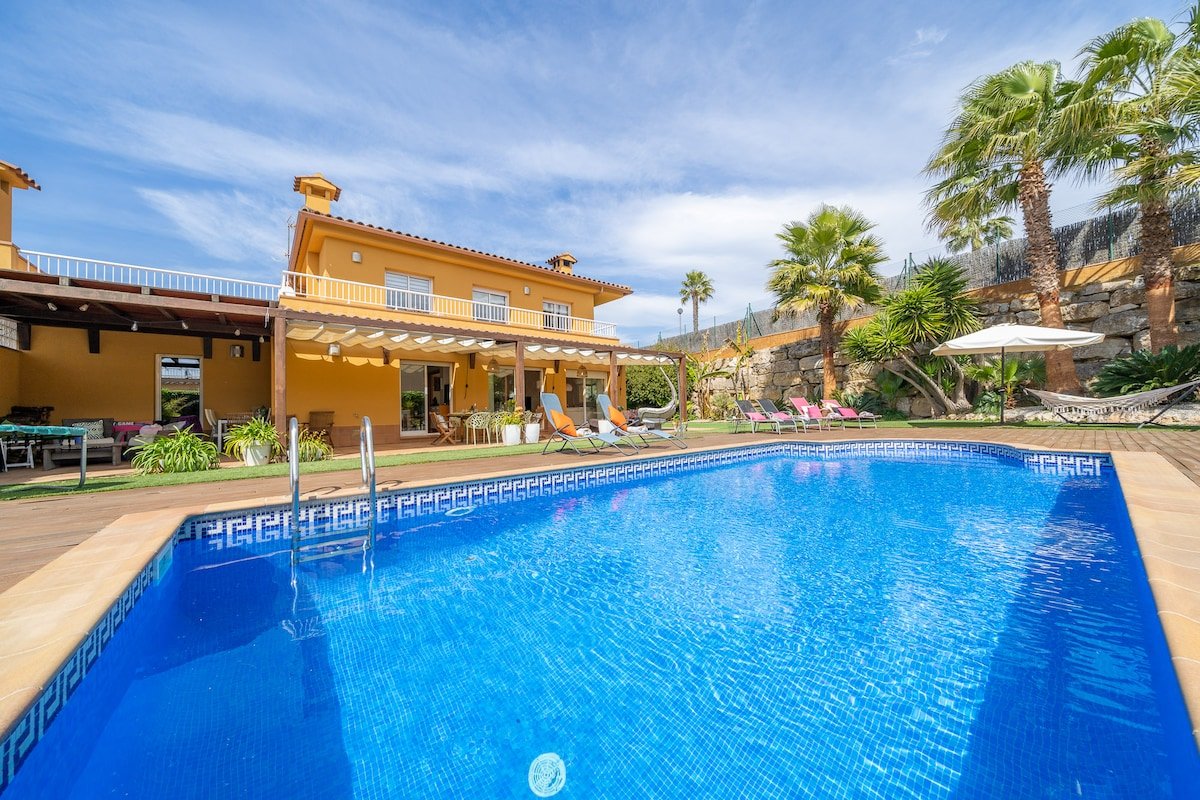 Beverly Hills Lux – Design Villa – Pool and garden gallery image 2