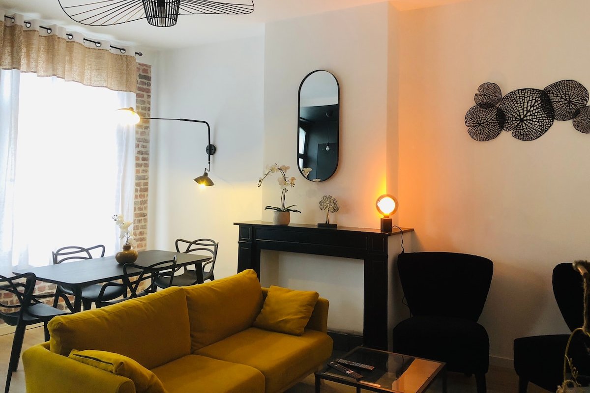 Stylish 3 Bedrooms+ A/C & Private Baths – EU Area gallery image 5