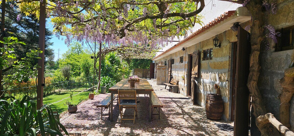 Casa da Alvarinha. Privacy, Comfort and Nature. gallery image 4