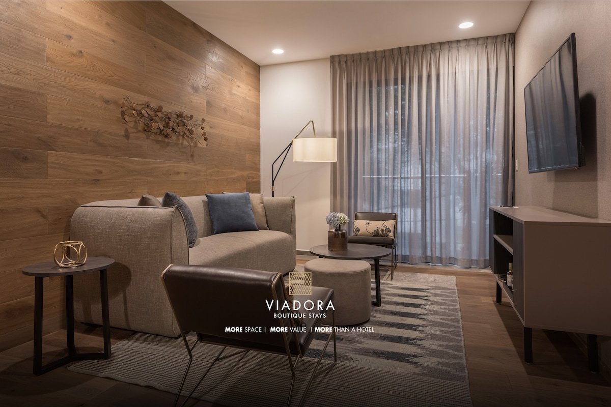 Condesa- Spacious Ste Live/Work 2BR 2BA *5pax* gallery image 2