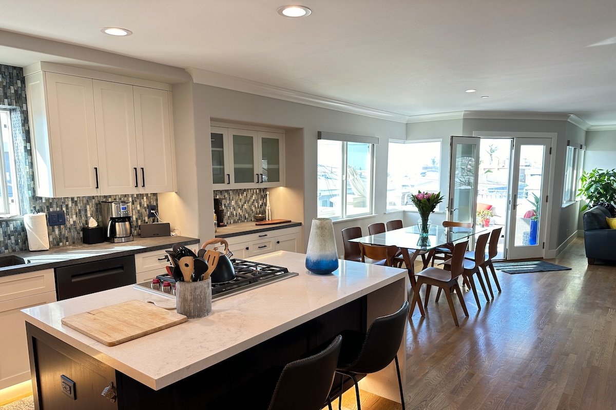 Luxurious Beach Escape gallery image 3