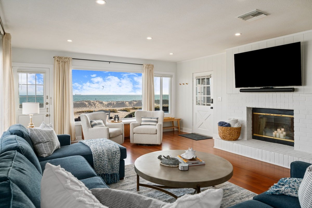 Beachfront Retreat Getaway gallery image 2