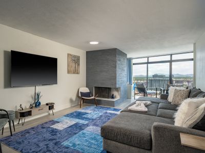 *16 Shower Head Steam shower! Insane mtn. views!