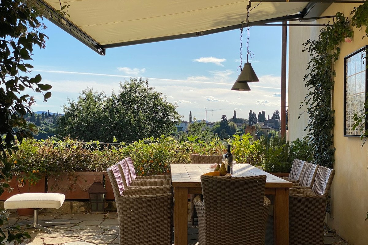Gorgeous Villa with Postcard Views in Historical Florence gallery image 2