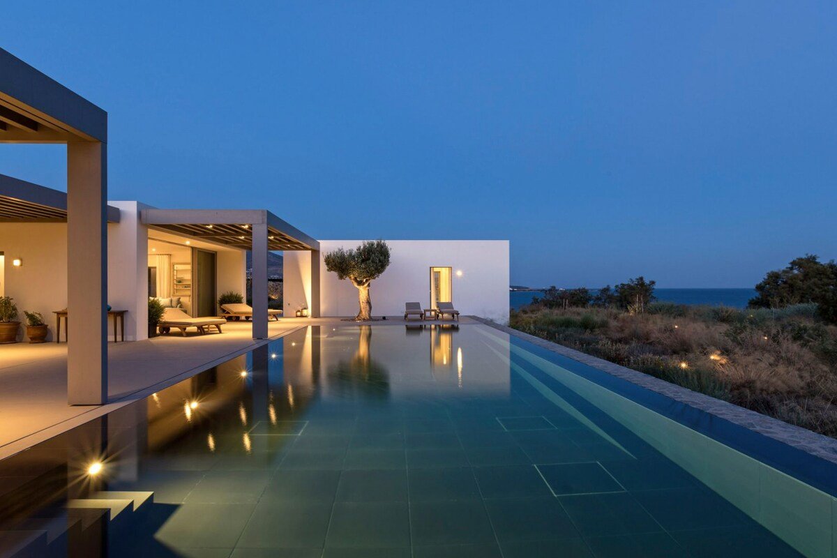 “Aquaria Two” by Aqualiving Villas gallery image 2