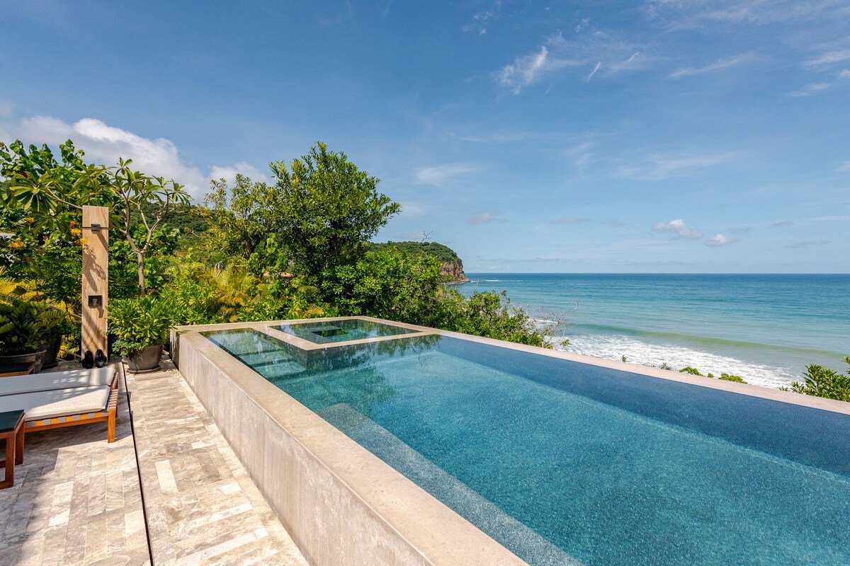 Luxury Beachfront Villa w/ Butler, Gym & Chef gallery image 2