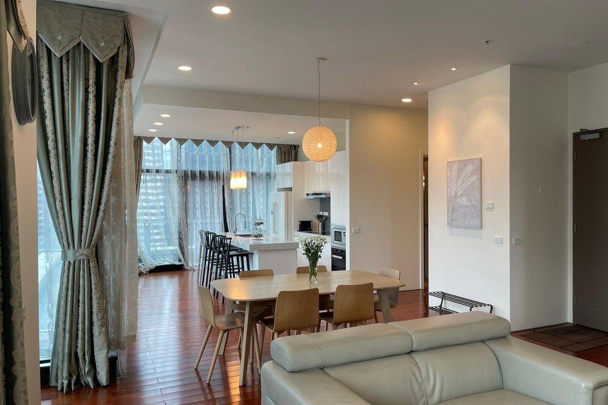 Melbourne CBD Penthouse Marvel