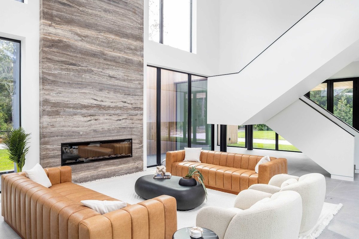 Rove Travel | Blue Jay Villa | 7BR Home with Pool gallery image 3