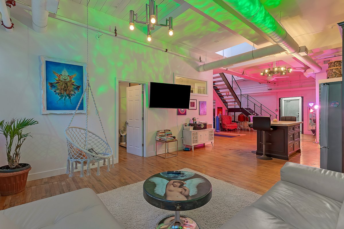 2BR Epic Arts Loft w/ Rooftop Terrace