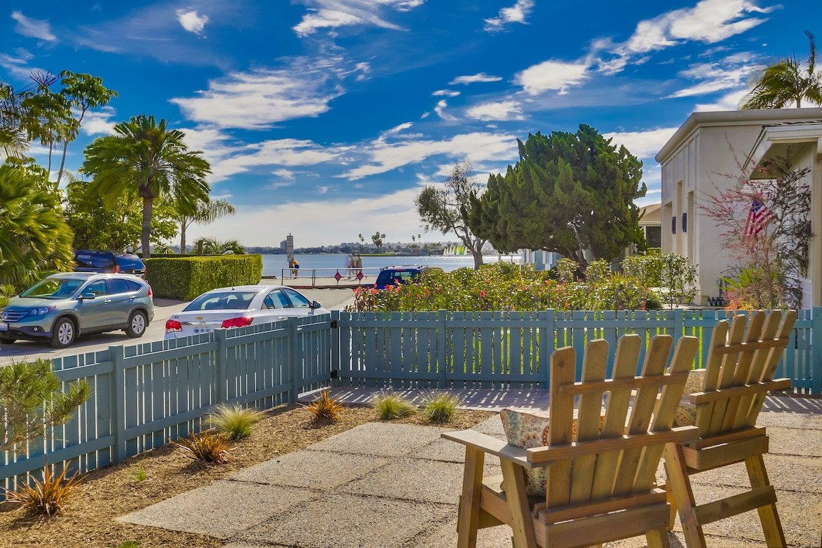 Mission Bay Classic Beach House | 4BR + Oceanview gallery image 2