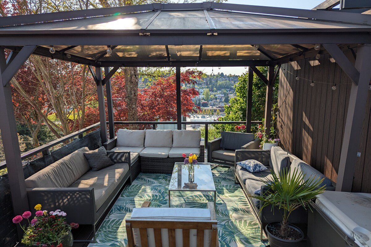 Beautiful Inside & Out · 4bd/2bath · AC! gallery image 3