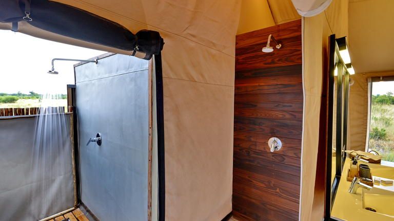 Nogatsaa Pans Chobe Lodge Luxury Family Tents (2)
