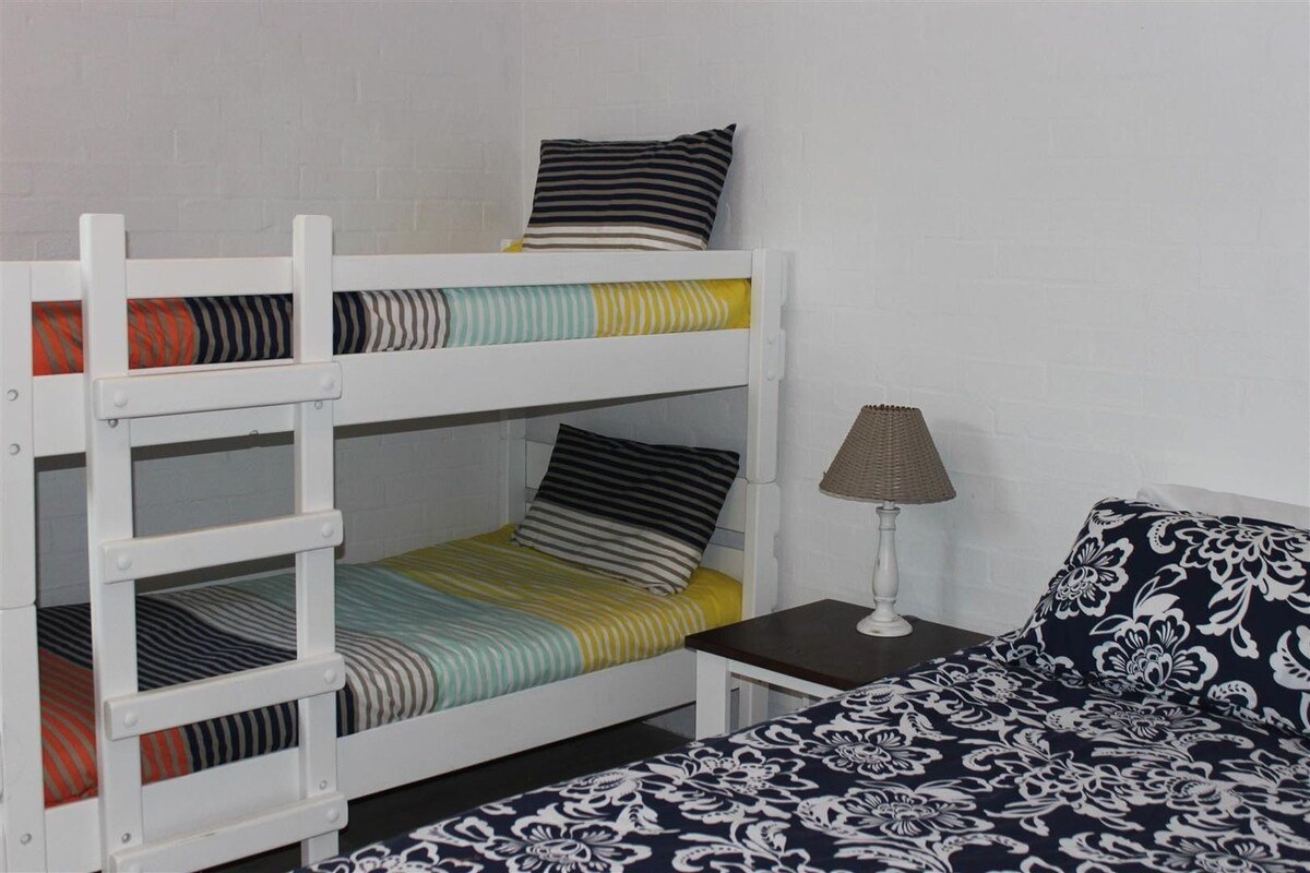 Oceanside 21 – Beach House on the Dunes! gallery image 3