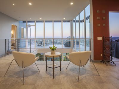 Million Dollar View – Luxury atop Soledad Mountain