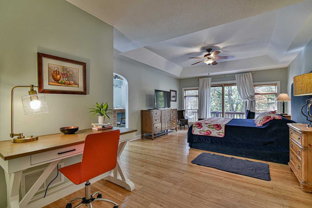 See Dambo Trolls at Arboretum. Low winter rates. gallery image 5