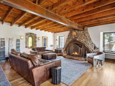 Blacksmith House @ US Bank Stadium | Top 1% Airbnb