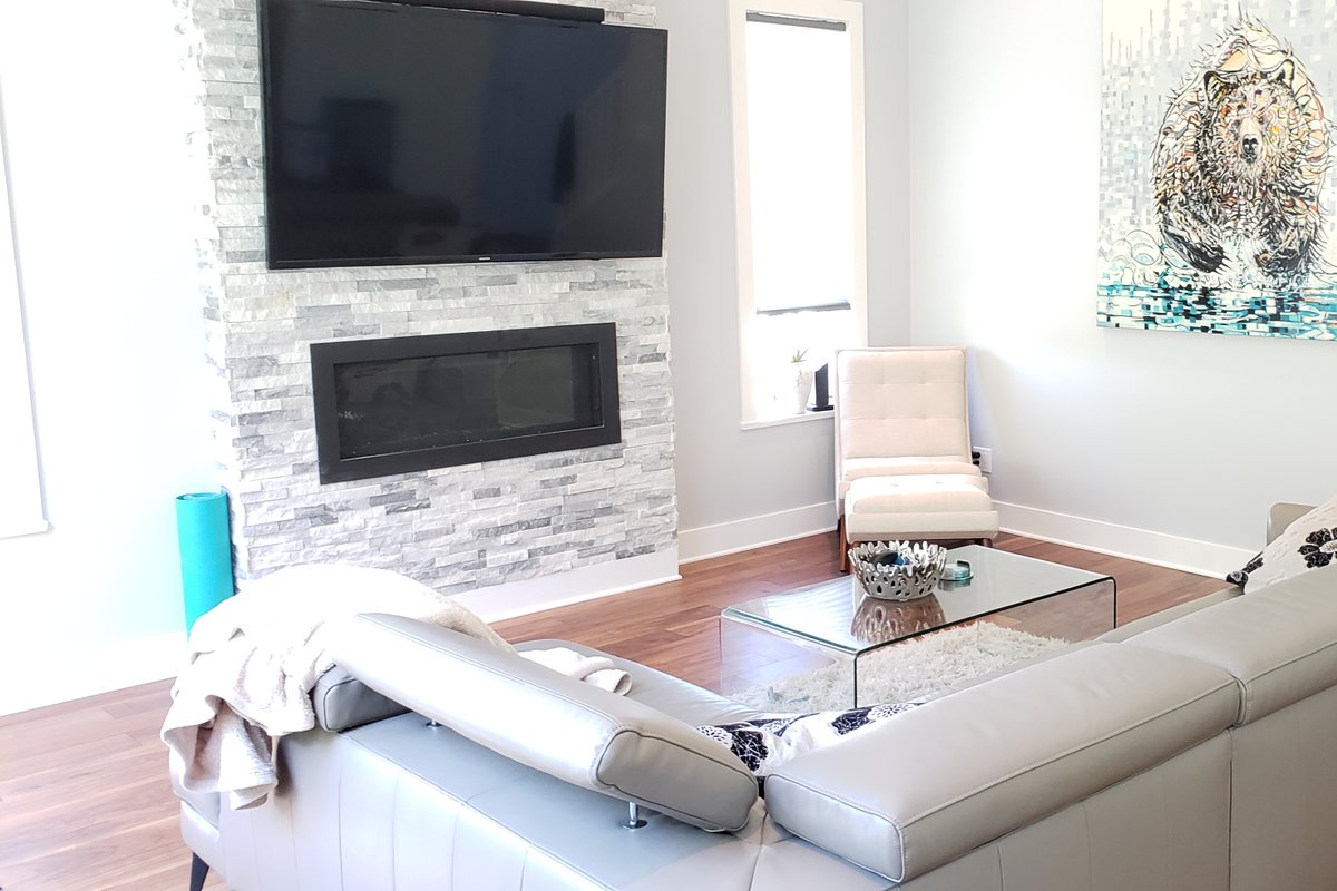 Modern Bear Mountain Getaway