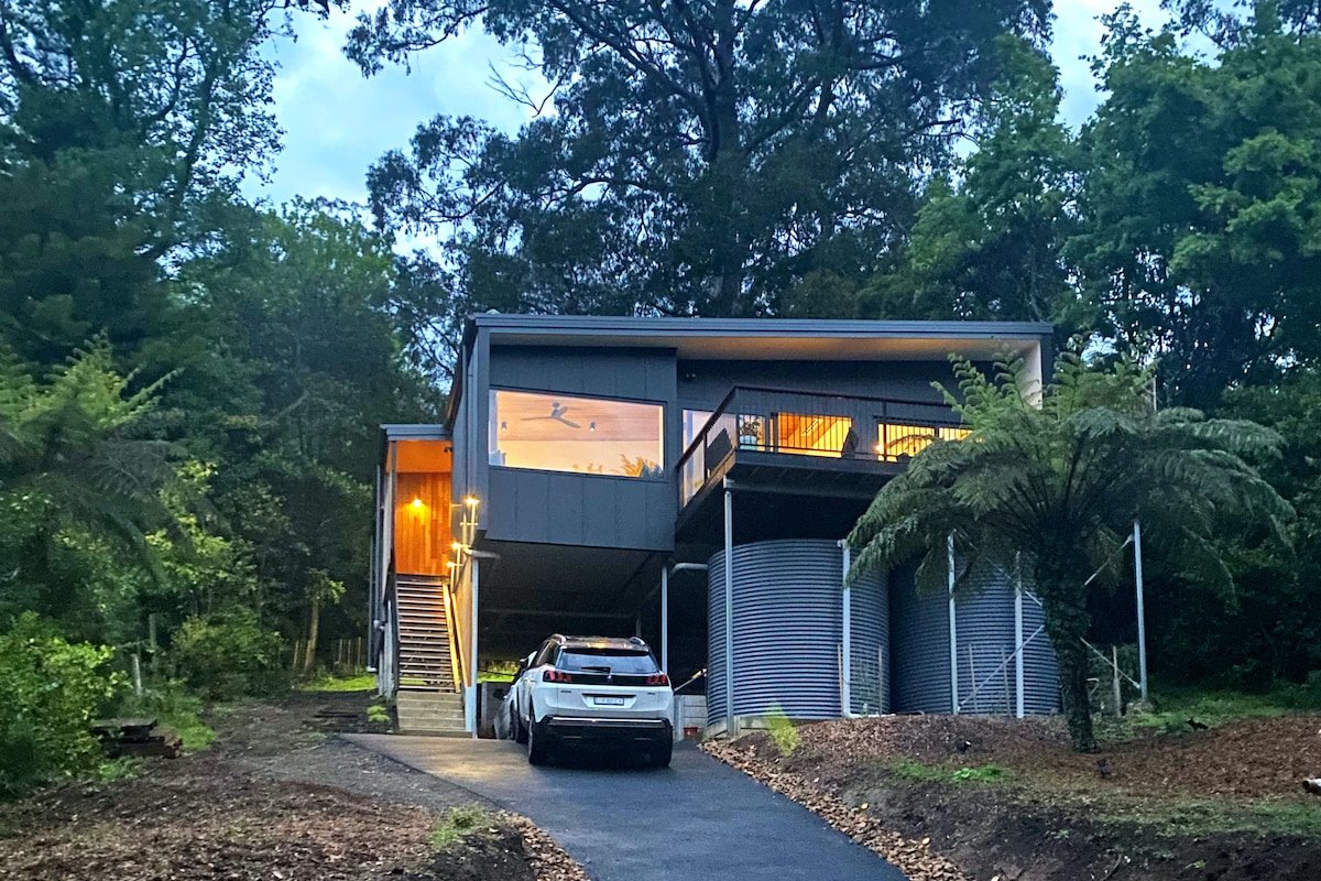 Wally Janes Warburton gallery image 3