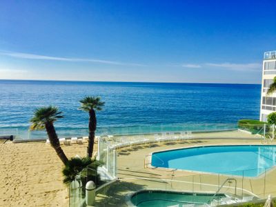 Newly Renovated Oceanfront Carbon Beach Escape