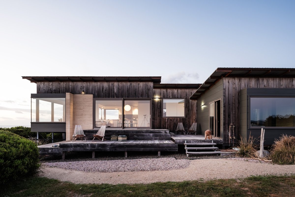 FIRST LIGHT Tasmania (House) gallery image 4