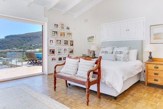 Photo 4 of Llandudno Surf Inn accommodation in Llandudno, Cape Town with 5 bedrooms and 3 bathrooms