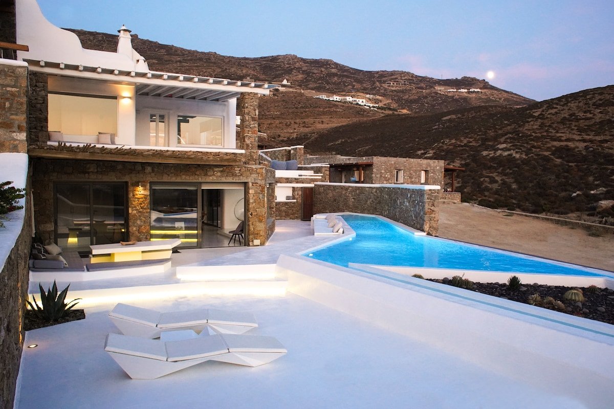 The Beach House Mykonos – Sleek beachside villa gallery image 4