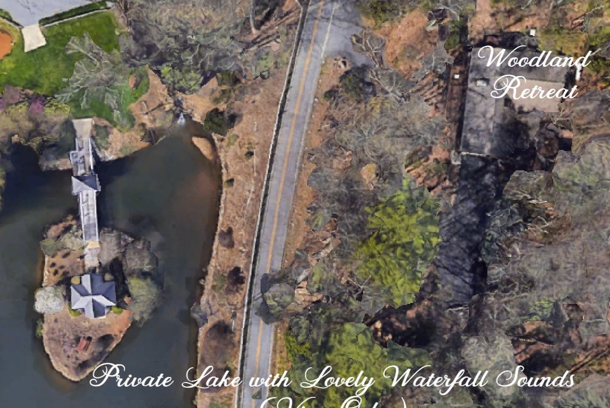 Woodland Retreat w/HOT TUB & DECKS gallery image 4