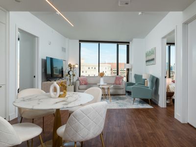 Back-Bay 2BR Condo Boston Common Down-Town Parking