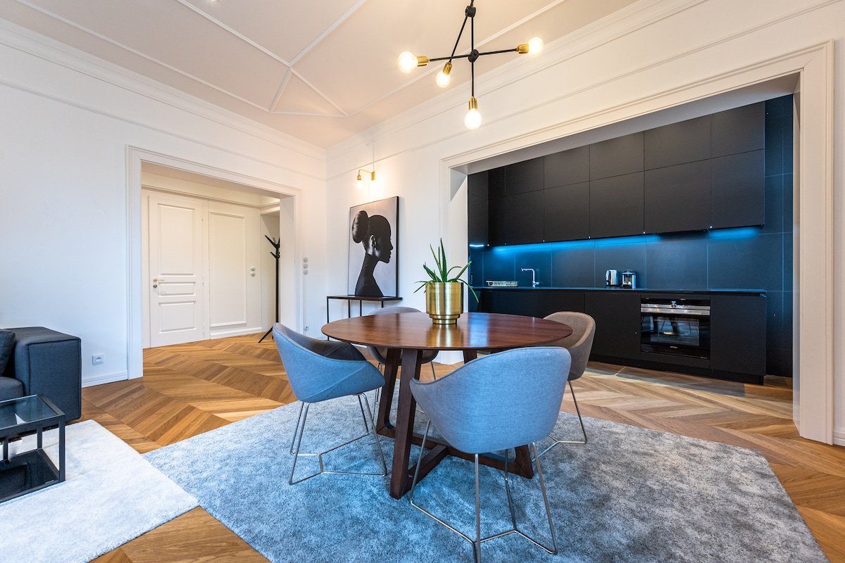 Luxury apartment with Prague castle view gallery image 5