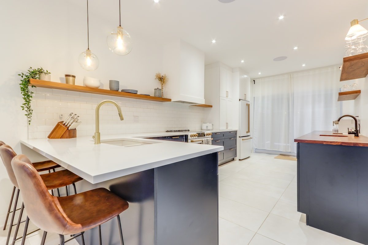 Luxury designer house in plateau Mt Royal gallery image 4