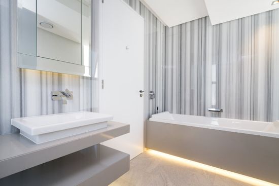 Photo 4 of Villa Esplanade accommodation in Bantry Bay, Cape Town with 4 bedrooms and 5 bathrooms