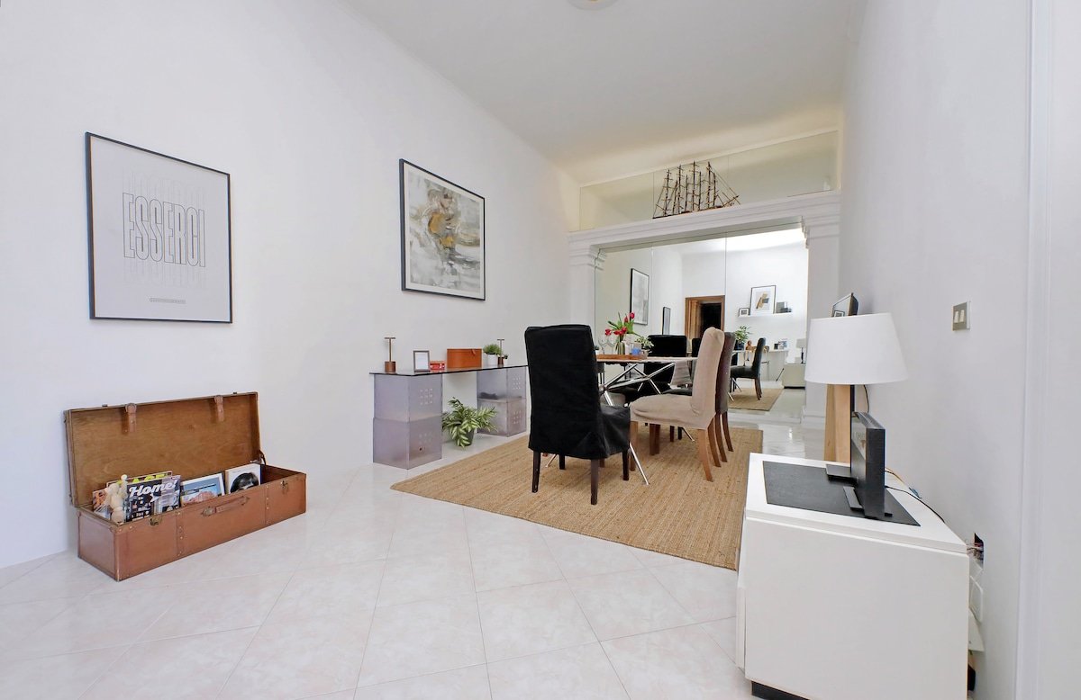 Giant Cola di Rienzo Apartment gallery image 3