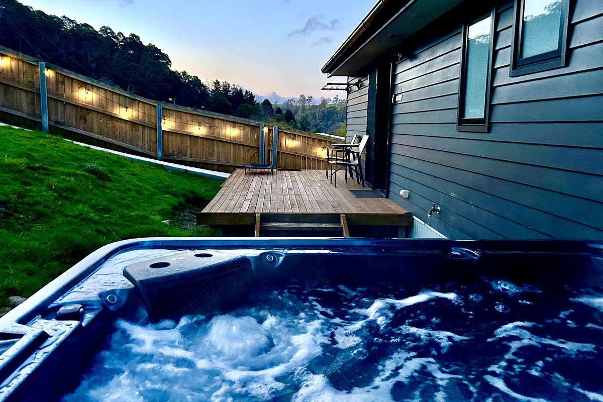 The Derby Lodge ‘Cabin Stay’