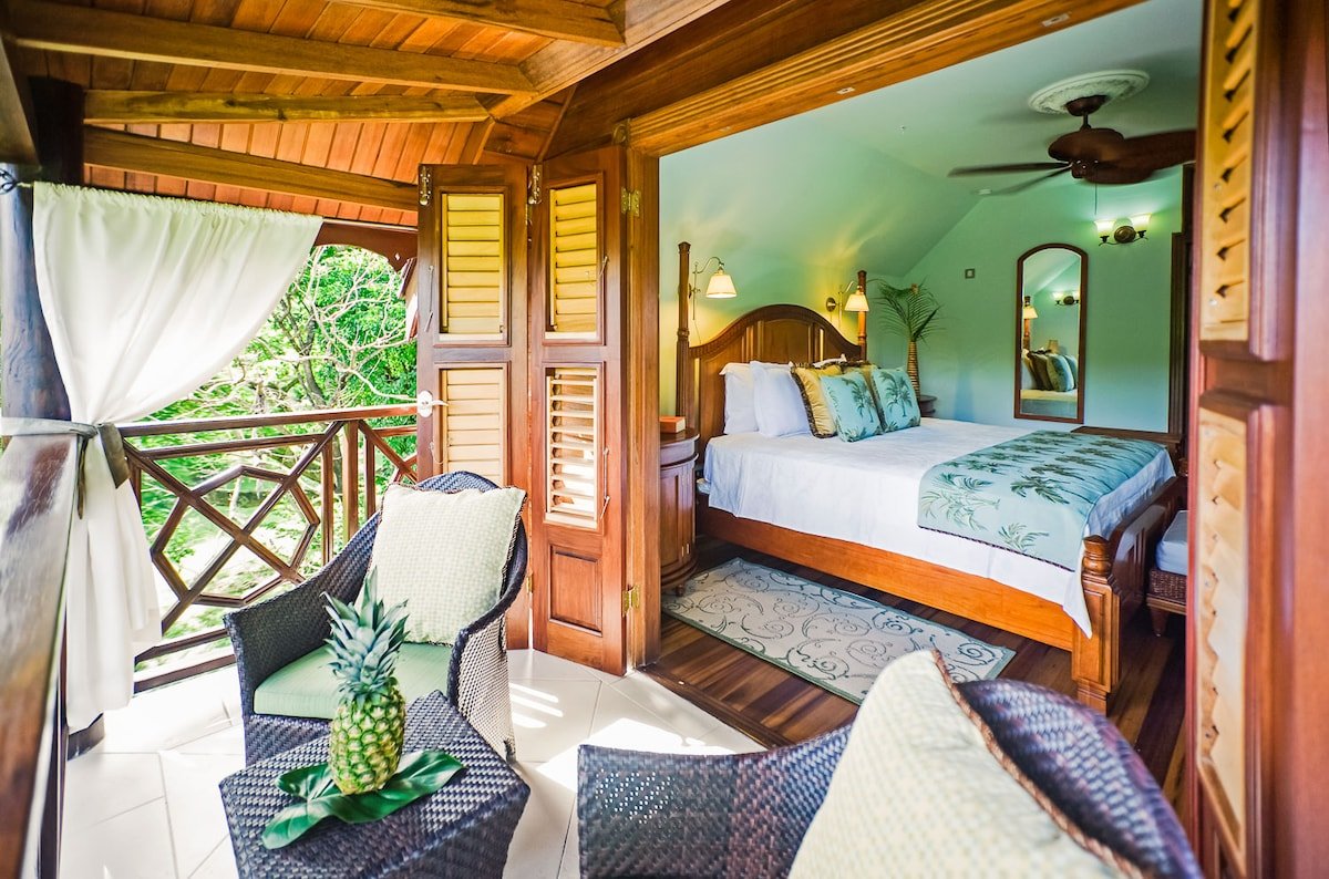 C’est La Vie gallery image 5