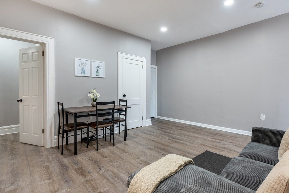 2 Fully Furnished Apartments gallery image 3