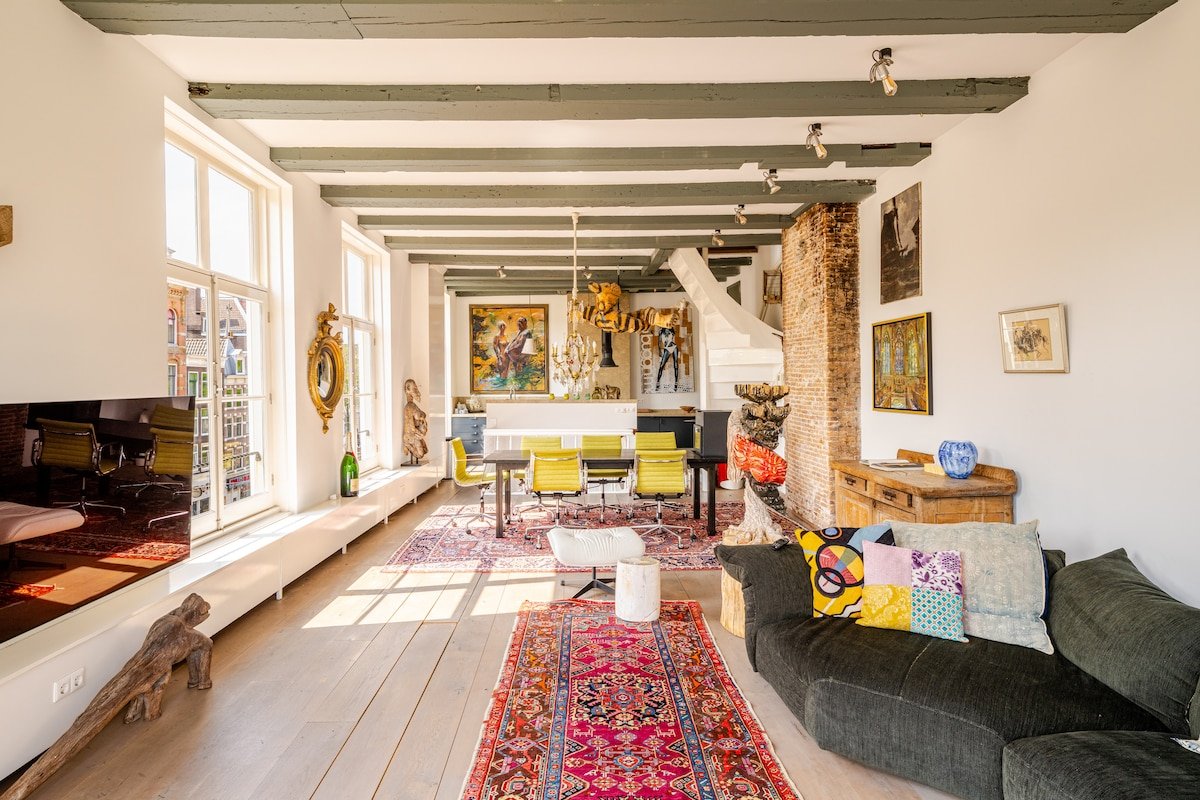 luxurious Canal house Amsterdam gallery image 2